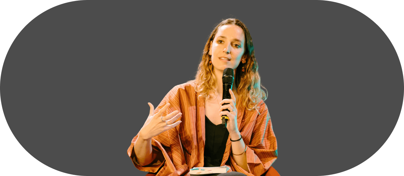 This image doesn't have an alt text